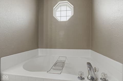 Photo of 5736 Woodcote Drive, Indianapolis, IN