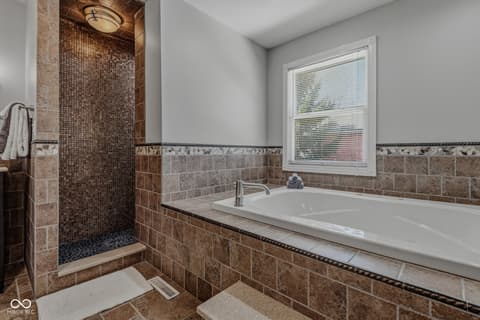 Photo of 4695 Stonebridge Court, Columbus, IN
