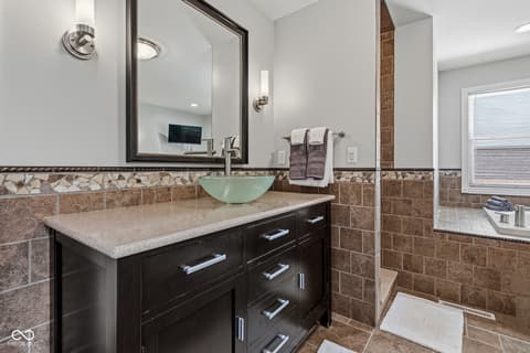 Photo of 4695 Stonebridge Court, Columbus, IN