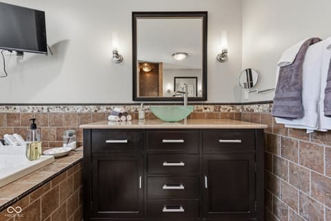 Photo of 4695 Stonebridge Court, Columbus, IN