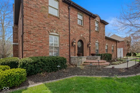 Photo of 4695 Stonebridge Court, Columbus, IN