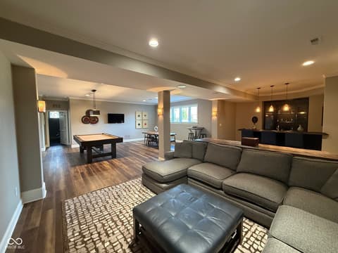 Living room at 10515 Roxley Bend, Carmel, IN