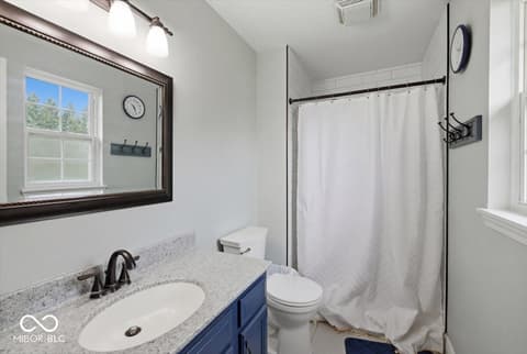 Photo of 18 Village Parkway, Pendleton, IN