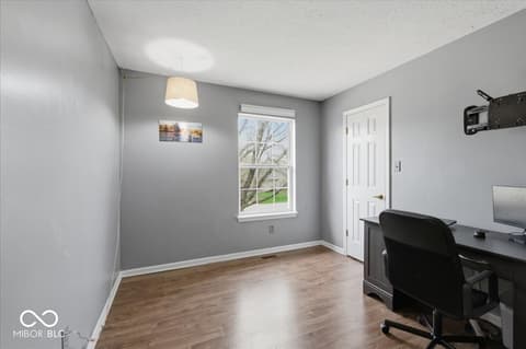 Photo of 18 Village Parkway, Pendleton, IN