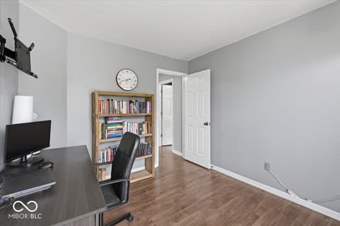 Photo of 18 Village Parkway, Pendleton, IN