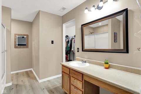 Photo of 5724 Grassy Bank Drive, Indianapolis, IN