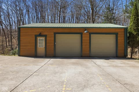 Garage at 2901 N Pierce Drive, Solsberry, IN