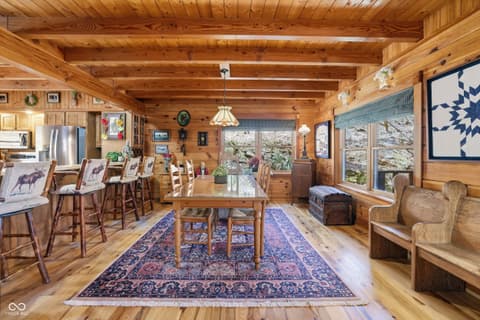 Dining room at 2901 N Pierce Drive, Solsberry, IN