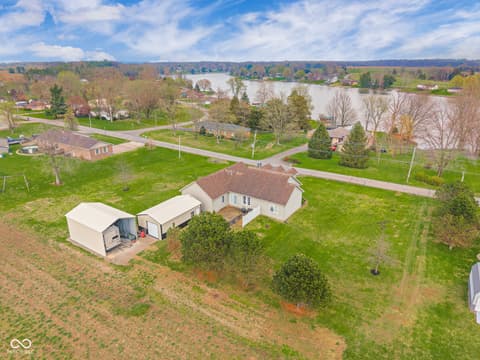 Photo of 7742 N 825 E, Hope, IN