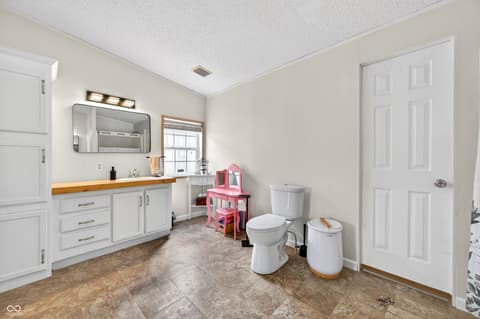 Photo of 4255 State Road 135 S, Nashville, IN