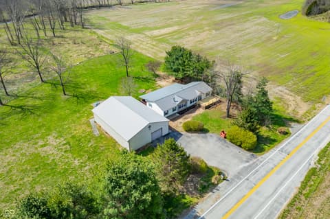 Photo of 4255 State Road 135 S, Nashville, IN