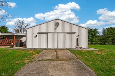 Photo of 4255 State Road 135 S, Nashville, IN