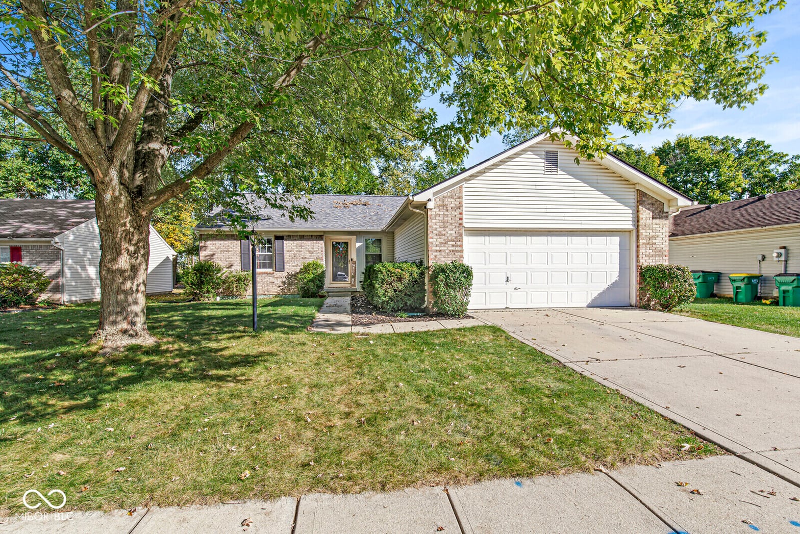 Photo of 116 W Flat Rock Drive, Westfield, IN