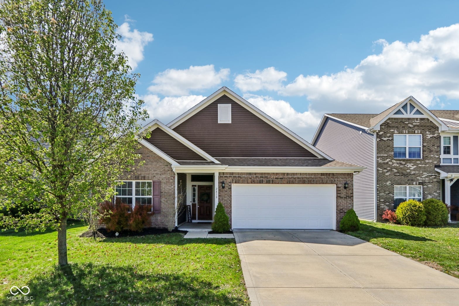 Photo of 2418 Bridlewood Drive, Franklin, IN