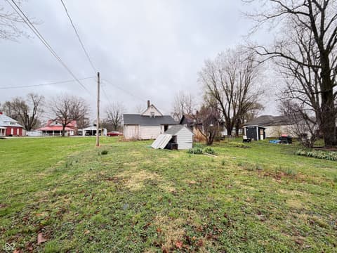 Photo of 207 W Union Street, Waynetown, IN