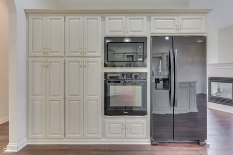 Kitchen at 3978 Brockton Manor South Drive, Greenwood, IN