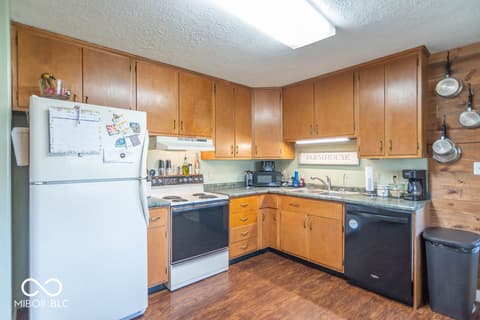 Kitchen at 1204 Dusty Trail, Greenwood, IN