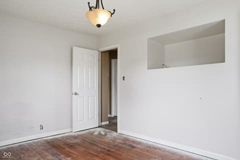 Photo of 4633 Shelbyville Road, Indianapolis, IN