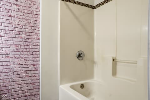 Photo of 4633 Shelbyville Road, Indianapolis, IN