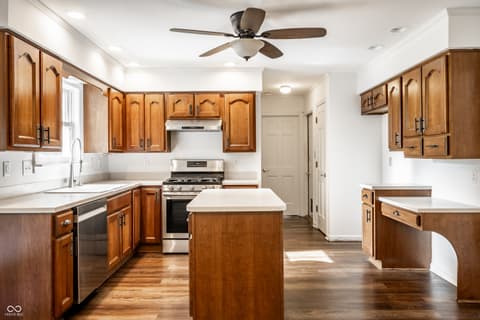 Photo of 828 Pebble Brook Place, Noblesville, IN