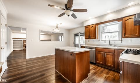Photo of 828 Pebble Brook Place, Noblesville, IN