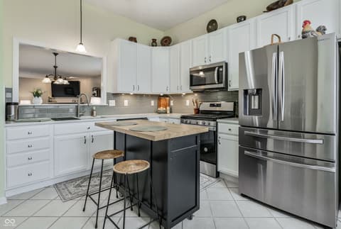 Photo of 8304 Hunters Meadow Court, Indianapolis, IN
