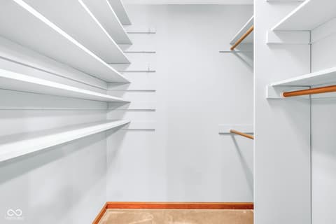 Walk In Closets — 5697 Ridge Hill Way, Avon, IN