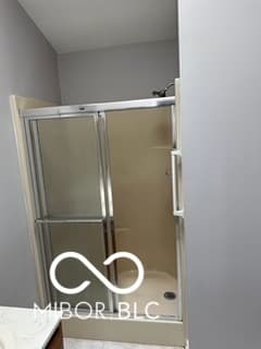 Photo of 1076 W Southport Road, Indianapolis, IN