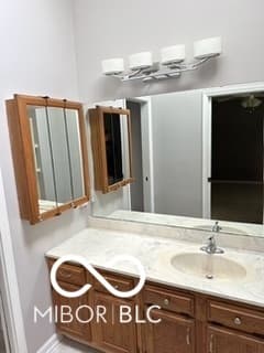 Photo of 1076 W Southport Road, Indianapolis, IN