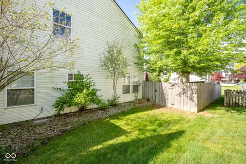 Yard at 1962 Spring Beauty Court, Avon, IN