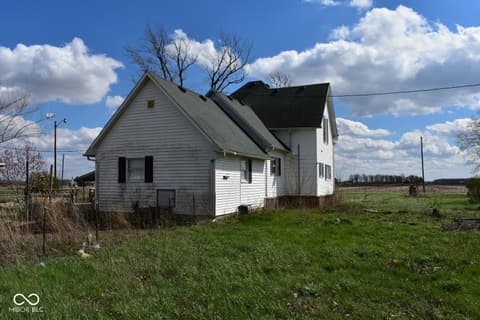 Photo of 364 W 1650 N, Summitville, IN
