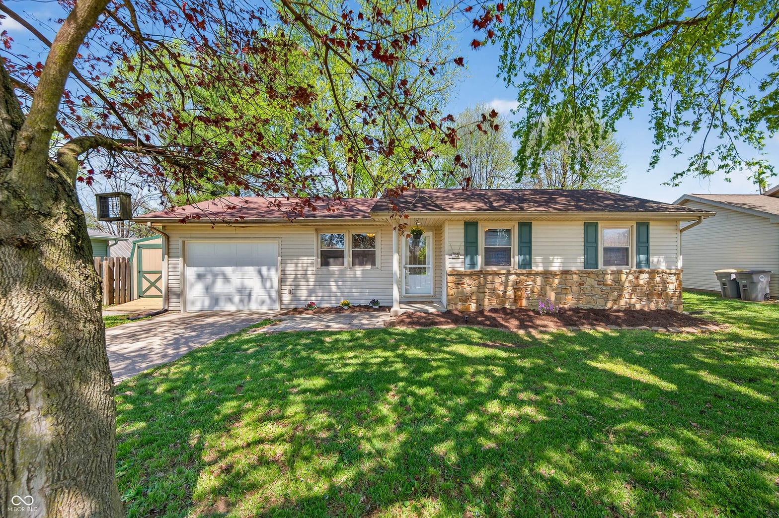 Front exterior at 425 Skaggs Court, Seymour, IN