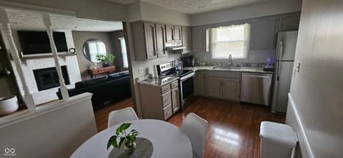 Photo of 4315 Southgate Drive, Indianapolis, IN