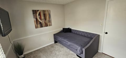 Photo of 4315 Southgate Drive, Indianapolis, IN