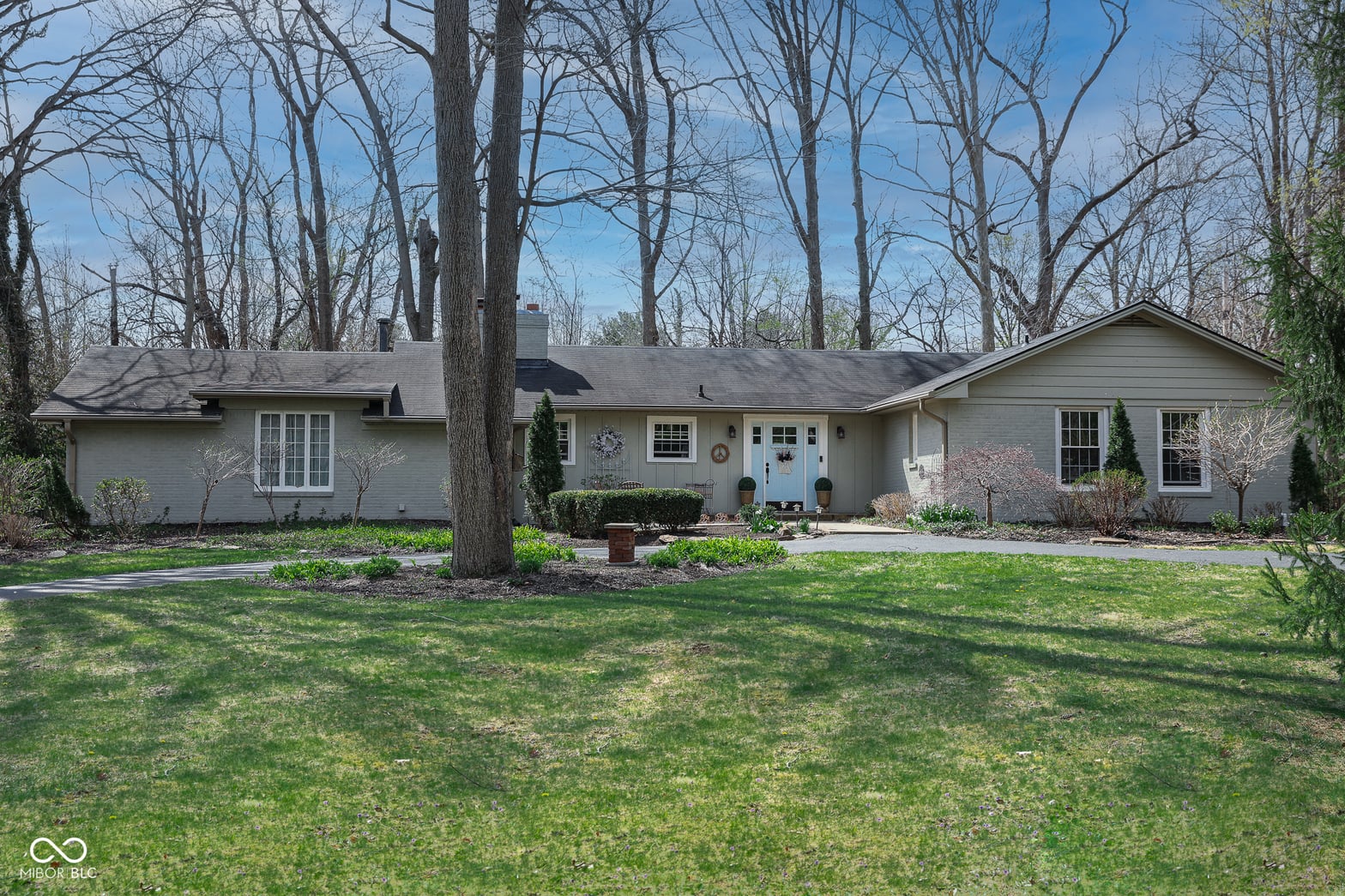Front exterior at 501 W 92nd Street, Indianapolis, IN