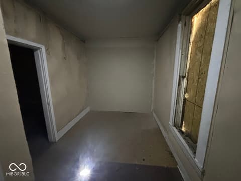Photo of 643 Warren Avenue, Indianapolis, IN