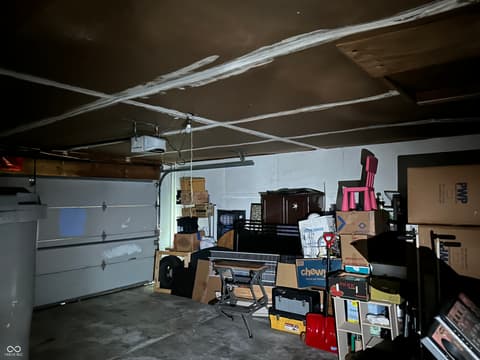 Garage at 7727 Alapaka Court, Indianapolis, IN