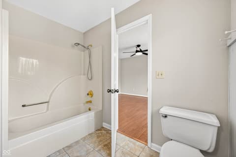 Photo of 280 W Main Street, Nashville, IN