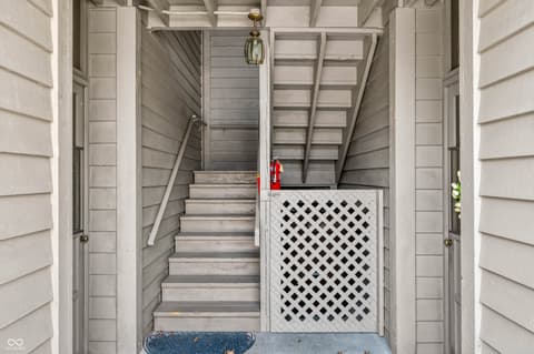 Photo of 280 W Main Street, Nashville, IN