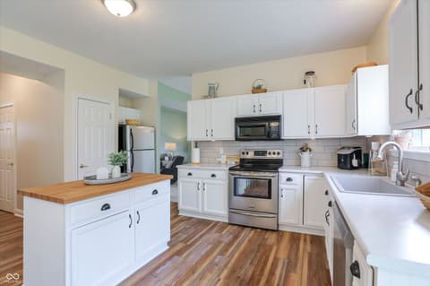 Kitchen at 7681 Corsican Circle, Avon, IN