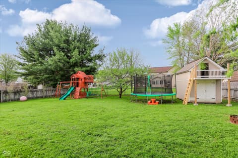 Yard at 7681 Corsican Circle, Avon, IN