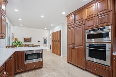 Photo of 5717 Fall Creek Road, Indianapolis, IN