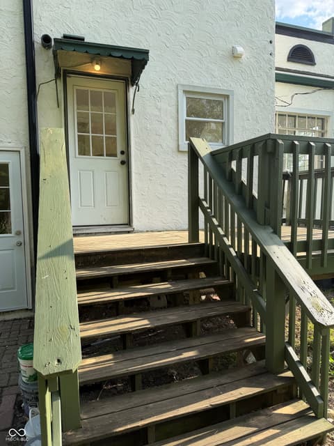 Foyer at 734 W 5th Street, Seymour, IN