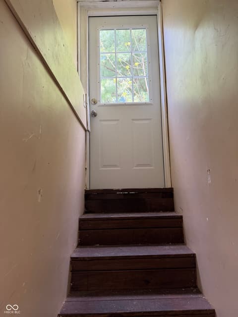 Stairs — 734 W 5th Street, Seymour, IN