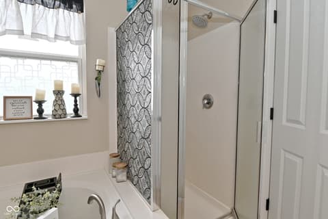 Photo of 712 Settlers Walk, Brownsburg, IN