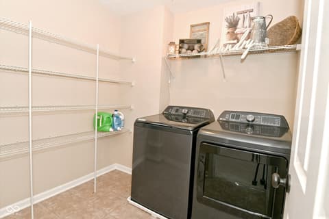 Photo of 712 Settlers Walk, Brownsburg, IN