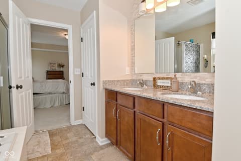 Photo of 712 Settlers Walk, Brownsburg, IN