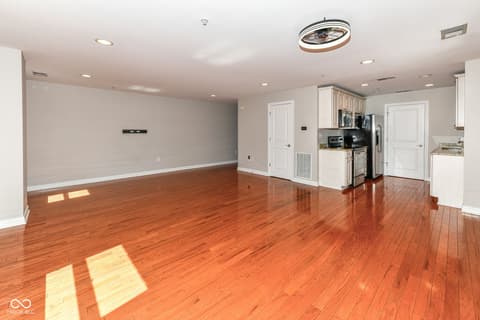 Photo of 350 N Meridian Street, Indianapolis, IN