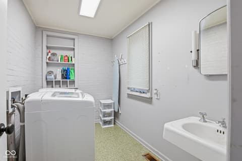 Laundry room at 7234 W 200 S, Jamestown, IN