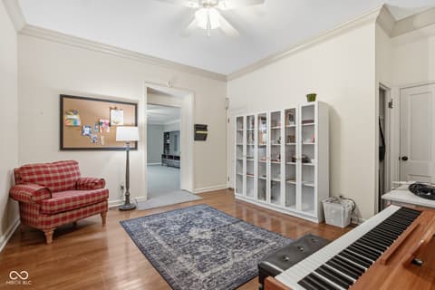 Sitting Room — 7234 W 200 S, Jamestown, IN